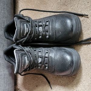 Sketchers Women's Work Boot Size 6